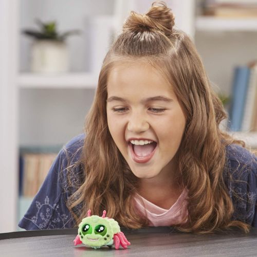 해즈브로 Hasbro Yellies! Frizz; Voice-Activated Spider Pet; Ages 5 & Up