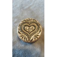 /HeathersHennaTree Love heart ring box