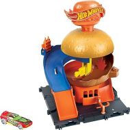 Hot Wheels Toy Car Track Set, City Burger Drive-Thru Playset & 1:64 Scale Car, Connects to Other Sets & Tracks
