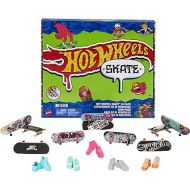 Hot Wheels Skate Fingerboards 10-Pack, Set of 10 Finger Skateboards with 5 Pairs of Removable Skate Shoes with Hot Wheels-Themed Graphics