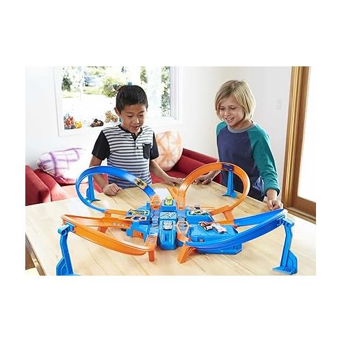  Hot Wheels Toy Car Track Set, Criss Cross Crash with 1:64 Scale Vehicle, Powered by a Motorized Booster (Amazon Exclusive)