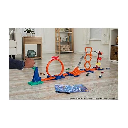  Hot Wheels Track Set with 1 Car, STEAM Flight Path Challenge, Learn The Basic Physics of Trajectory, Track Storage