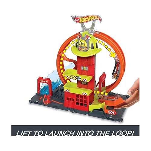  Hot Wheels Toy Car Track Set City Super Loop Fire Station & 1:64 Scale Firetruck, Connects to Other Sets