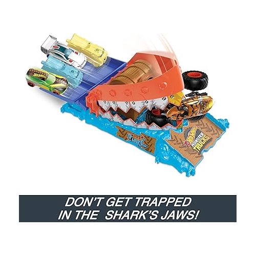  Hot Wheels Monster Trucks Toy Truck & Playset, Arena Smashers Treasure Chomp Challenge with 1:64 Scale Tiger Shark & 1 Crushed Car