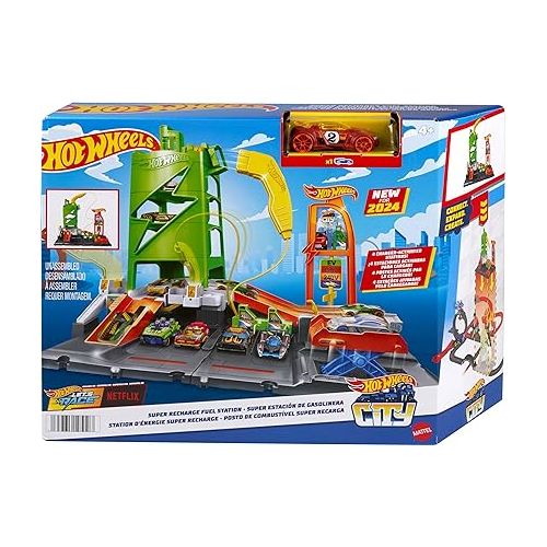  Hot Wheels City Toy Car Track Set, Super Recharge Fuel Station Playset with EV Chargers & 1:64 Scale Toy Vehicle