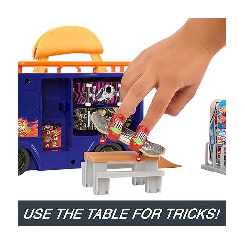  Hot Wheels Skate Taco Truck Play Case, Portable Fingerboard Skate Set with 1 Exclusive Board, 1 Pair of Removable Skate Shoes & Storage