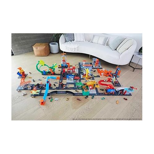  Hot Wheels City Toy Car Track Set Downtown Repair Station Playset with 1:64 Scale Vehicle, Working Lift & Launcher