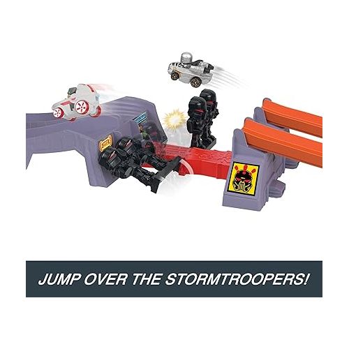  Hot Wheels Star Wars RacerVerse Toy Car Track Set & 2 Die-Cast Racers Inspired by Star Wars: Grogu and The Mandalorian