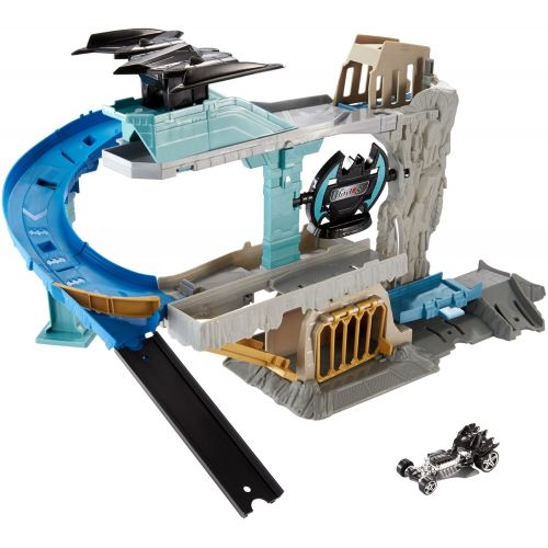  Hot Wheels DC Batcave Playset