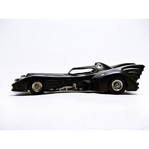  Hot Wheels Collector Batman Returns Batmobile Die-cast Vehicle (1:18 Scale)