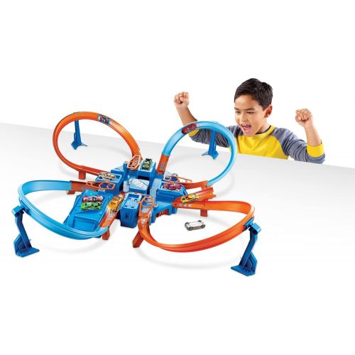  Hot Wheels Criss Cross Crash Track Set [Amazon Exclusive]