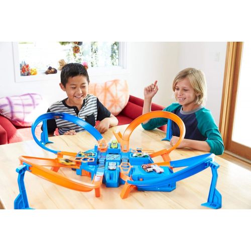  Hot Wheels Criss Cross Crash Track Set (Amazon Exclusive)