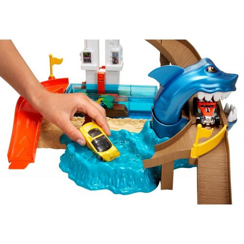  Hot Wheels Color Shifters Sharkport Showdown Trackset (Amazon Exclusive)