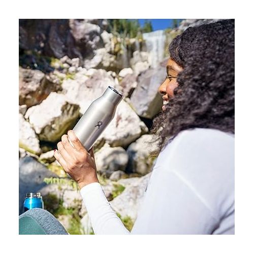  Hydro Flask Trail Series Lightweight Water Bottle with Standard Flex Cap and Double-Wall Vacuum Insulation