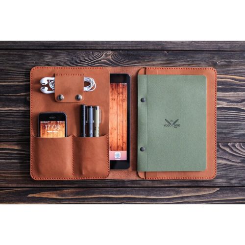  INSIDEgift iPad mini leather folio. iPad and document organizer. Personalized iPad case. Light brown color.