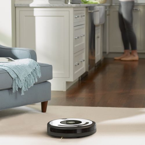  IRobot iRobot Roomba 670 Robot Vacuum-Wi-Fi Connectivity, Works with Alexa, Good for Pet Hair, Carpets, Hard Floors, Self-Charging