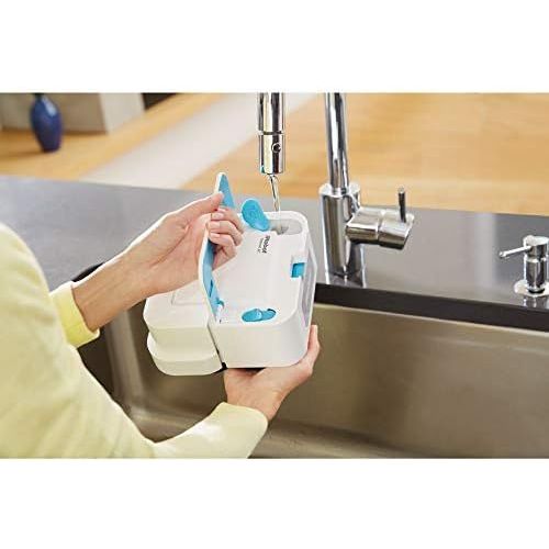  [아마존베스트]iRobot Braava Jet 250 Precision Spray Wipe Robot 3 in 1: Dry, Wet and Wet Cleaning, Ideal for Bathroom and Kitchen, Cleaning Solution, Disposable Cloths and Washable Cloths