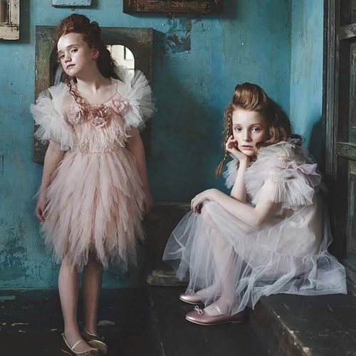  할로윈 용품IWEMEK Swan Princess Feather Fringes Tiered Tutu Tulle Flower Girls Dress Wedding Ballerina Dance Pageant Birthday Party Prom Gown