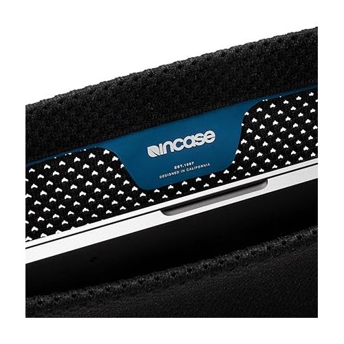 인케이스 Incase Slip Sleeve with PerformaKnit for 15-inch MacBook Pro - Thunderbolt 3 (USB-C) & 16-inch MacBook Pro - Graphite