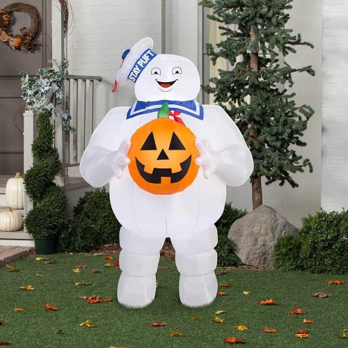 인플레터블 할로윈 용품Airblown Inflatable Halloween Inflatable Ghostbusters 5 Stay Puft Marshmallow Man Holding Pumpkin by Gemmy