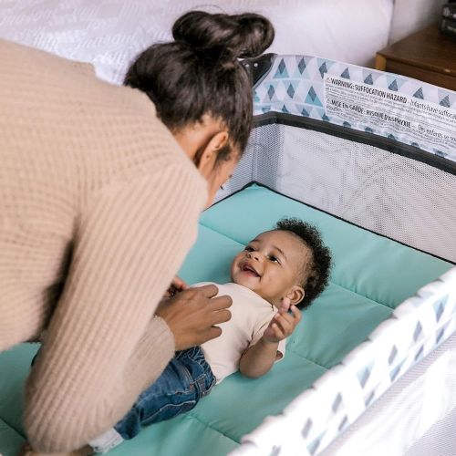 인제뉴어티 Ingenuity Smart and Simple Packable Portable Playard with Changing Table - Moreland