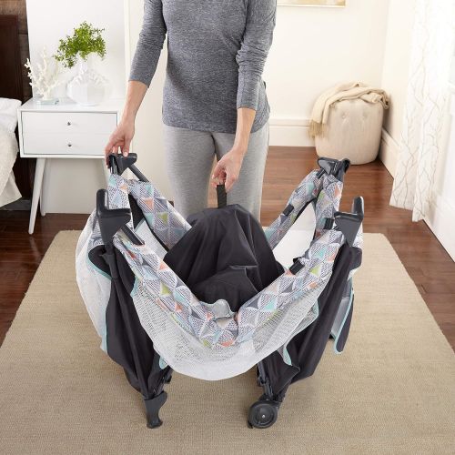 인제뉴어티 Ingenuity Smart and Simple Packable Portable Playard with Changing Table - Moreland