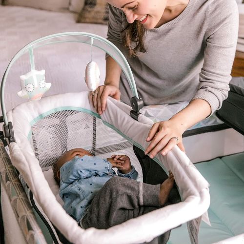 인제뉴어티 Ingenuity Smart and Simple Packable Portable Playard with Changing Table - Moreland