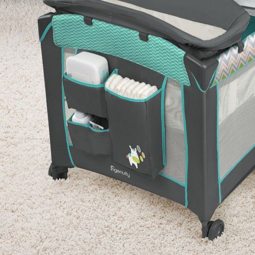 인제뉴어티 Ingenuity Smart and Simple Packable Portable Playard with Changing Table - Moreland