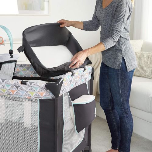 인제뉴어티 Ingenuity Smart and Simple Packable Portable Playard with Changing Table - Moreland