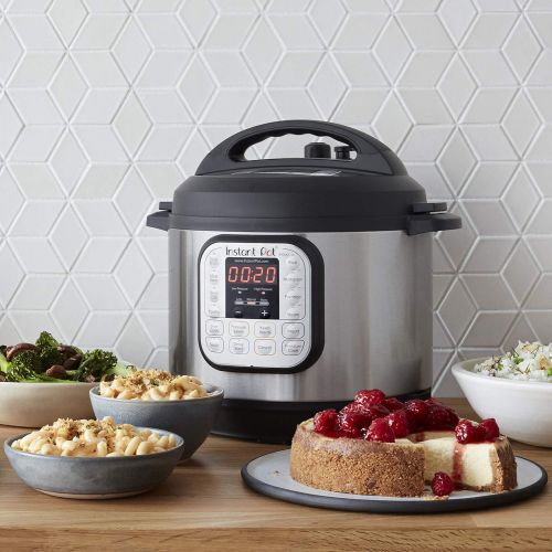  InstaPot NEWEST Instant Pot DUO650 6 Qt 7-in-1 Multi-Use Programmable Pressure Cooker, Slow Cooker, Rice Cooker, Steamer, Saute, Yogurt Maker and Warmer (Packaging May Vary)