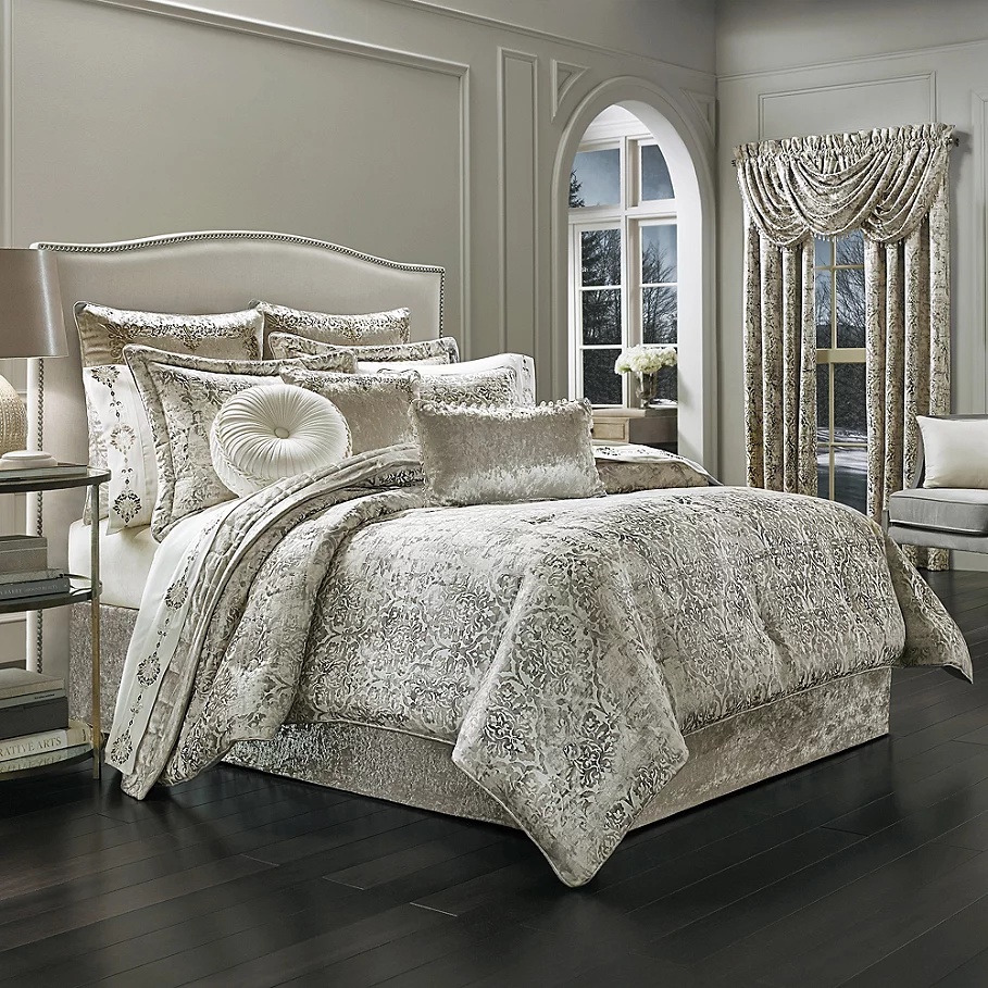 J. Queen New York Dream Damask Comforter Set