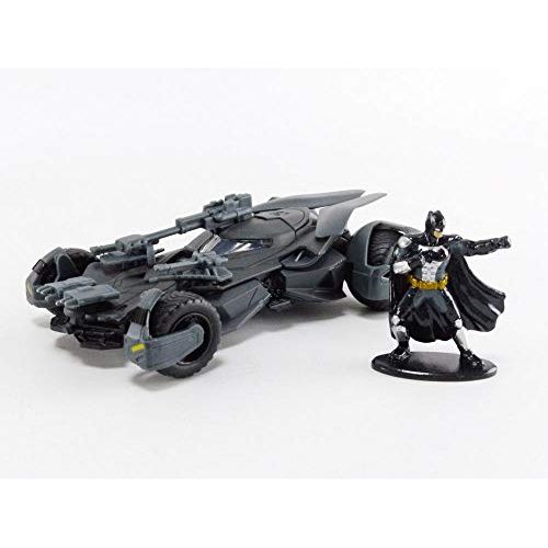 자다 Jada Toys DC Comics Justice League Batman & Batmobile 1:32 Die - Cast Vehicle with Figure
