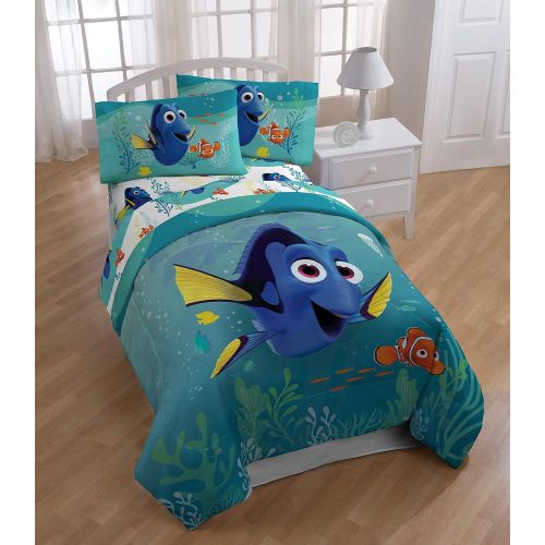  Jay Franco Disney Pixar Finding Dory Stingray Twin Comforter - Super Soft Kids Reversible Bedding features Dory and Nemo - Fade Resistant Polyester Microfiber Fill (Official Disney Pixar Prod