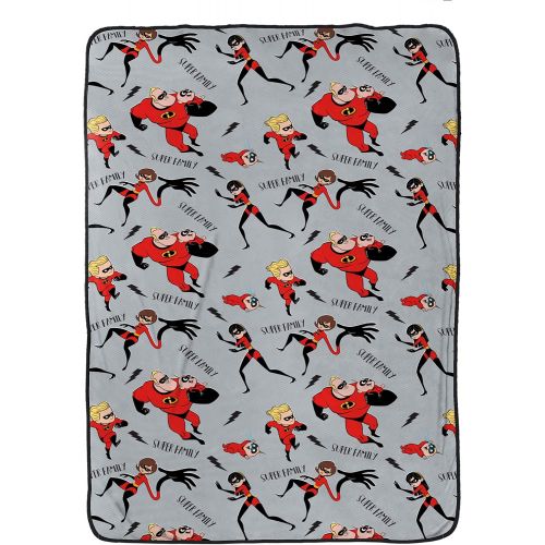  Jay Franco Disney/Pixar Incredibles Super Family Blanket - Measures 62 x 90 inches, Kids Bedding - Fade Resistant Super Soft Fleece - (Official Disney/Pixar Product)