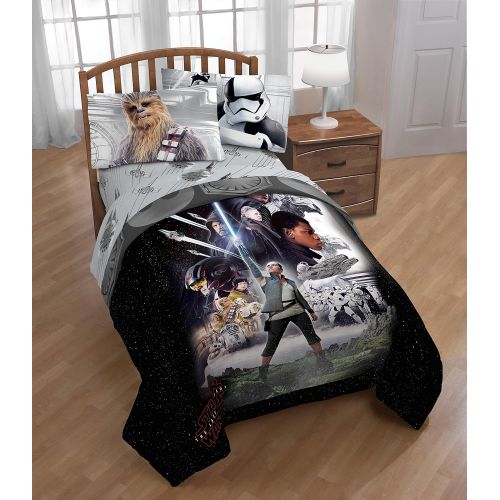  Jay Franco Star Wars Ep 8 Epic Poster Full/Queen Comforter - Reversible Bedding features Rey, Finn, Poe, Kylo Ren, Luke Skywalker, Leia, BB-8, C3-PO, R2-D2 & Chewbacca (Offical Star Wars Prod