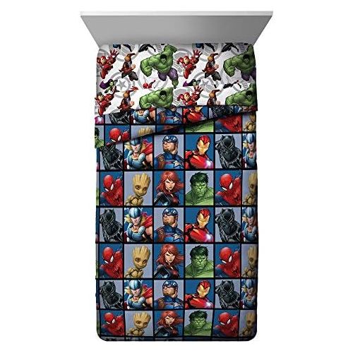  Jay Franco Marvel Avengers Team Twin Comforter - Super Soft Kids Bedding - Fade Resistant Polyester Microfiber Fill (Official Marvel Product)