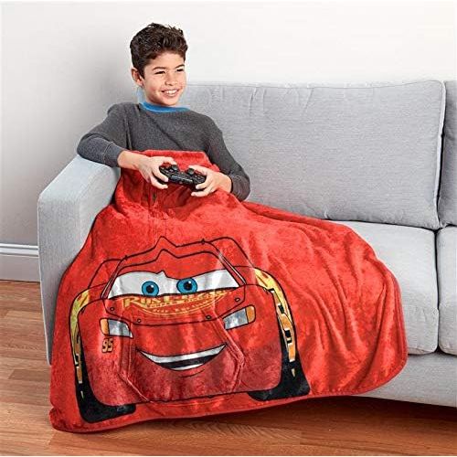  Jay Franco Disney Pixar Cars Lightning McQueen Throwbee ? 2 in 1 Wearable Kids Plush Blanket Poncho Fade Resistant Polyester, 50 x 60 Inches (Official Disney Pixar Product)