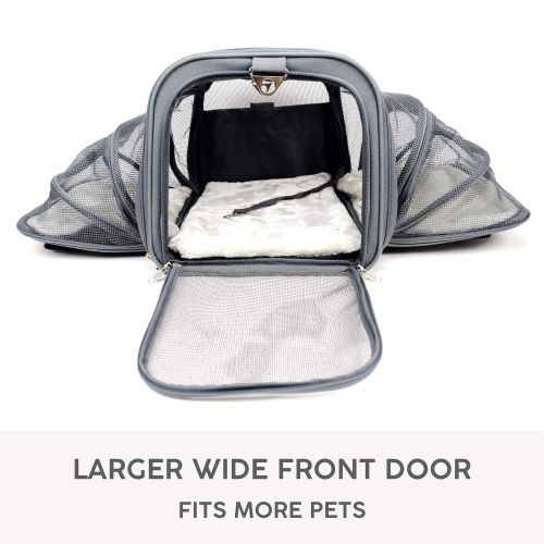  Jet Sitter Luxury Soft Sided Pet Carrier