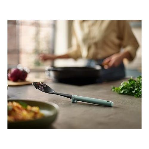 조셉조셉 Joseph Joseph Duo Slotted Spoon with Integrated Tool Rest Hygienic Design, Heat-Resistant Nylon Head, Ideal for Non-Stick Cookware, Opal