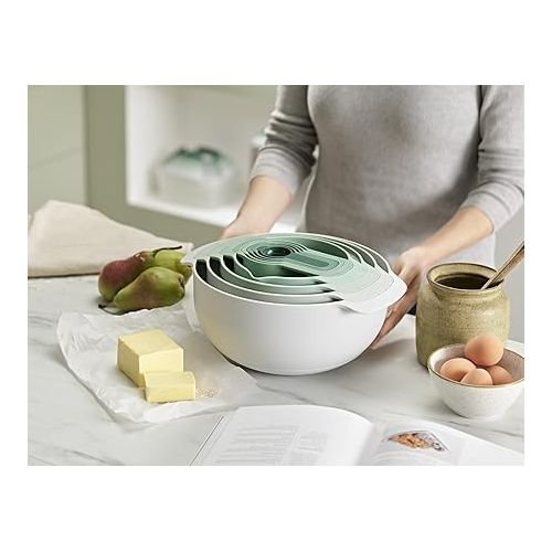 조셉조셉 Joseph Joseph Nest 9 Plus, 9 Piece Compact Food Preparation Set with Mixing Bowls, Measuring cups, Sieve and Colander, Editions Range, Sage Green