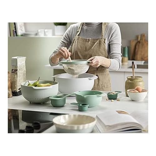 조셉조셉 Joseph Joseph Nest 9 Plus, 9 Piece Compact Food Preparation Set with Mixing Bowls, Measuring cups, Sieve and Colander, Editions Range, Sage Green