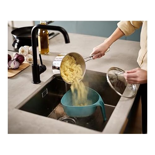 조셉조셉 Joseph Joseph Duo Triangular Colander, Food Strainer with Vertical Handle and Easy-Pour Corners, Dark Opal