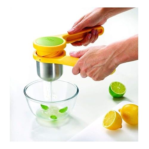 조셉조셉 Joseph Joseph 20101 Helix Citrus Juicer Ergonomic Twist-Action Hand Press Stainless Steel, 1 EA, Yellow