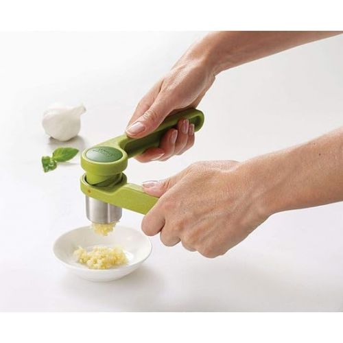 조셉조셉 Joseph Joseph Helix Garlic Press Mincer Ergonomic Twist-Action Hand Juicer Stainless Steel, Green, One-Size