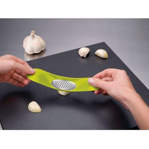 조셉조셉 Joseph Joseph Garlic Rocker Crusher Mincer Press Plastic Dishwasher Safe, Green