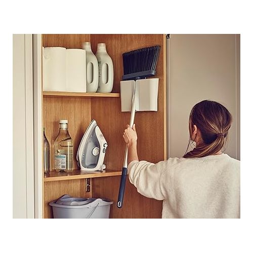 조셉조셉 Joseph Joseph CleanStore Wall-Mounted Adjustable Long Handle Broom Sweeper with Dust-Shield Storage, Indoor Sweeping Floor Brush with Soft Bristles and Comb