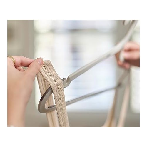 조셉조셉 Joseph Joseph Orderly Set of 5 Recycled Plastic Anti-Tangle Clothes Hangers, with Oversized Hooks and Non-Slip Grips, Ecru