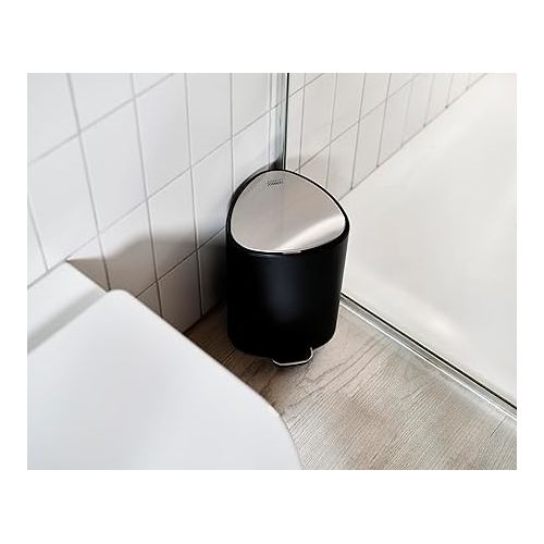 조셉조셉 Joseph Joseph EasyStore Stainless Steel 5 Liter Pedal Trash Can with Bin Liner Storage, Soft-Close Lid, Removable Inner Bucket, for Bathroom, Bedroom, Office, Matt Black