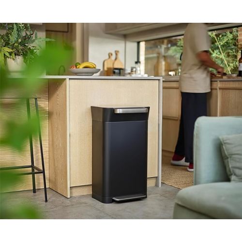 조셉조셉 Joseph Joseph Intelligent Waste Titan Trash Can Compactor Kitchen Bin with Odour Filter, Holds Up to 90L After Compaction, Black, 30L