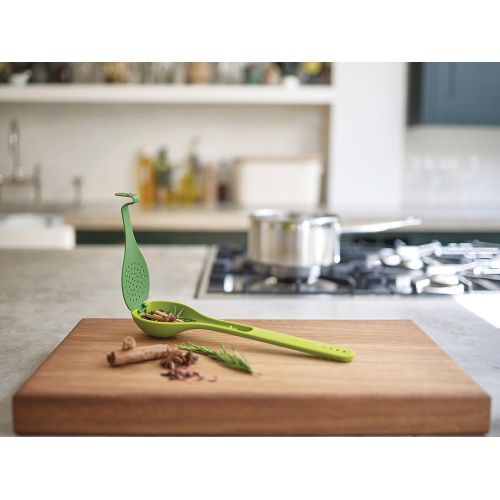 조셉조셉 Joseph Joseph 20075 Gusto Spice and Herb Infuser Spoon with Herb Stripper Soups Stews Casseroles, Green